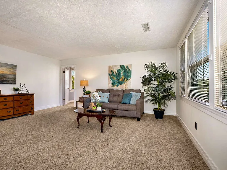 7172 Lascassas Pike — Photo 2