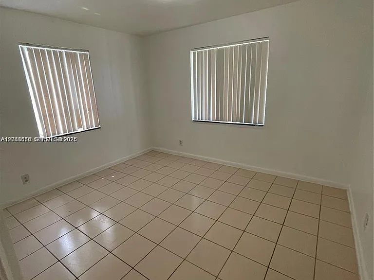 2435 Plunkett St — Photo 8