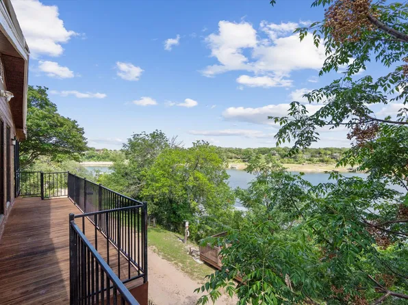 25413 Pedernales Point Dr, Spicewood, TX 78669