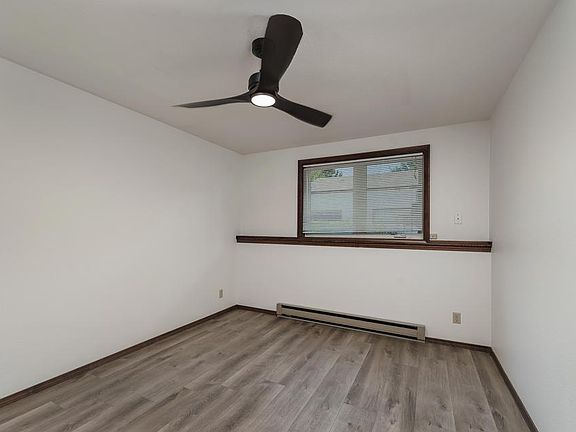 4th image of 2014 Alderson Ave APT A