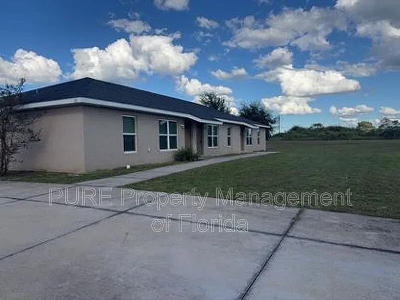 2 bed, 2.0 bath, 977 sqft, $1,225 — Photo 3