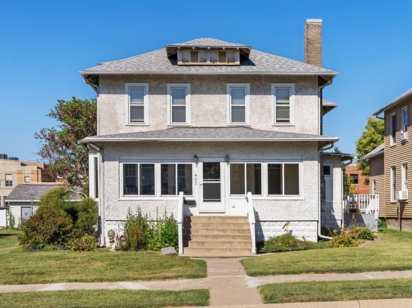 403 E 8th St, Muscatine, IA 52761