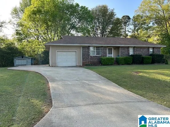 385 Cloverdale Dr, Sylacauga, AL 35150