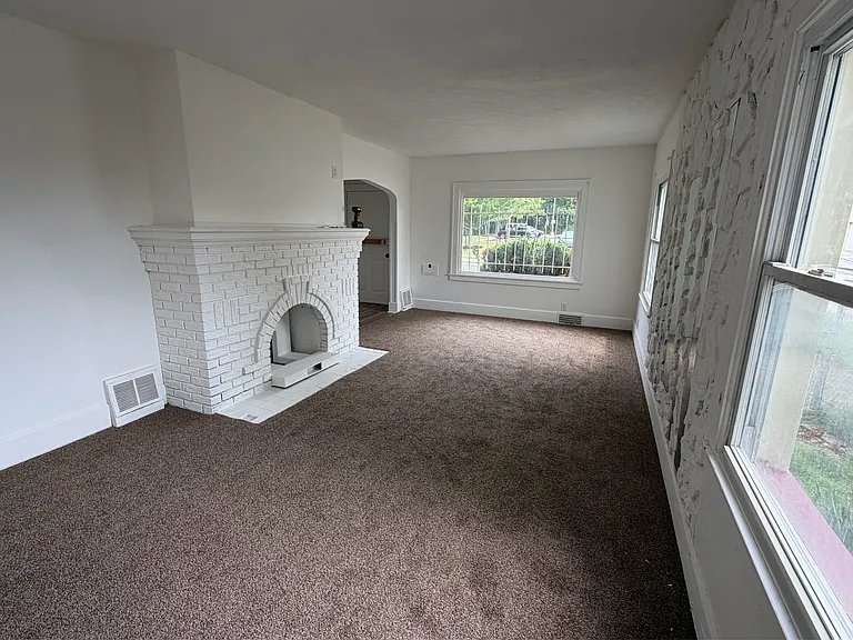 3724 Hillman St — Photo 7