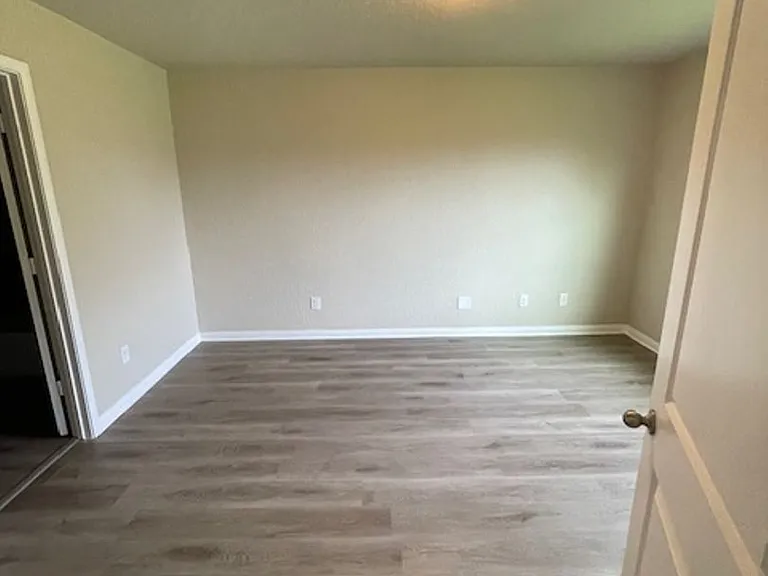 3618 Foster Mdws — Photo 14