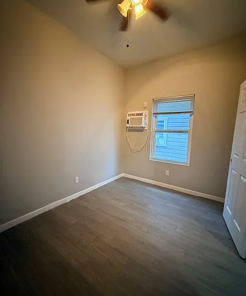 1412 Sydnor St — Photo 5