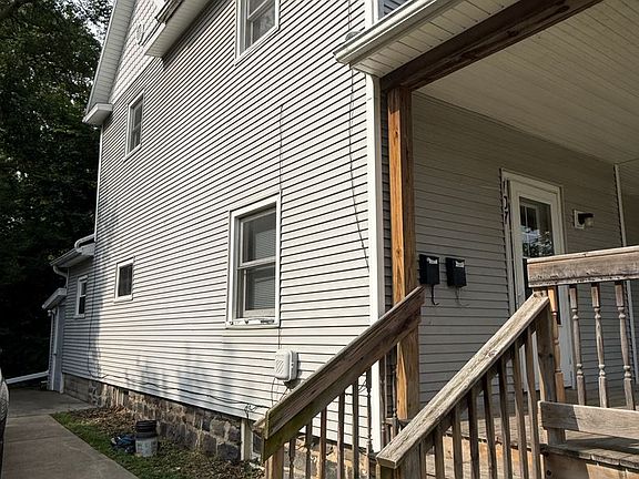 3rd image of 107 W Wilkins St #A