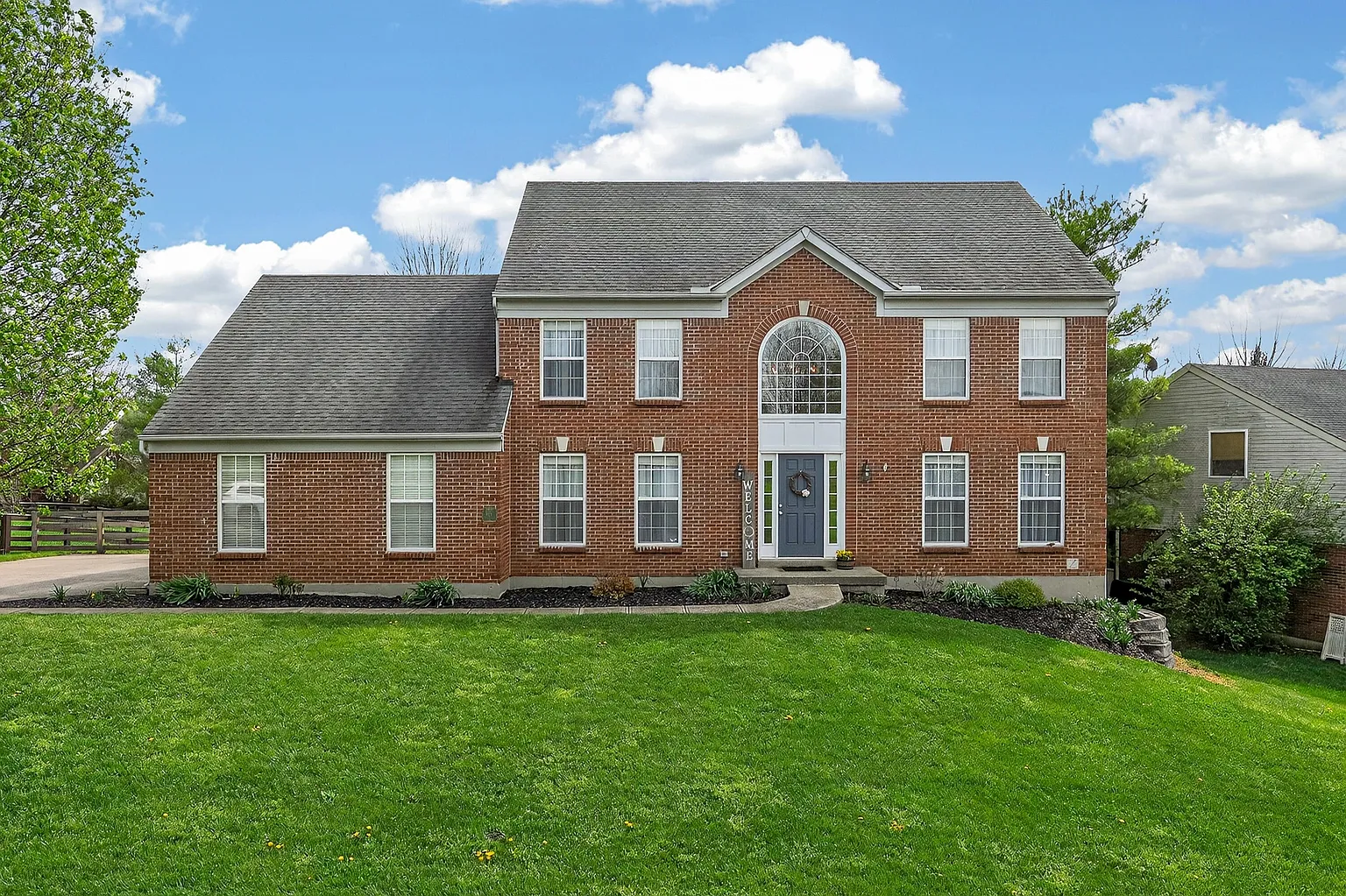 516 Wessex Ln photo 1