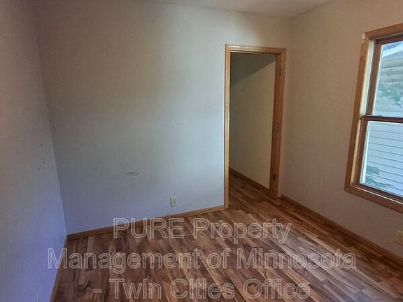 5th image of 3321 37th St E