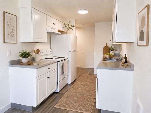 5th image of 958 NW Sycamore Ave #712