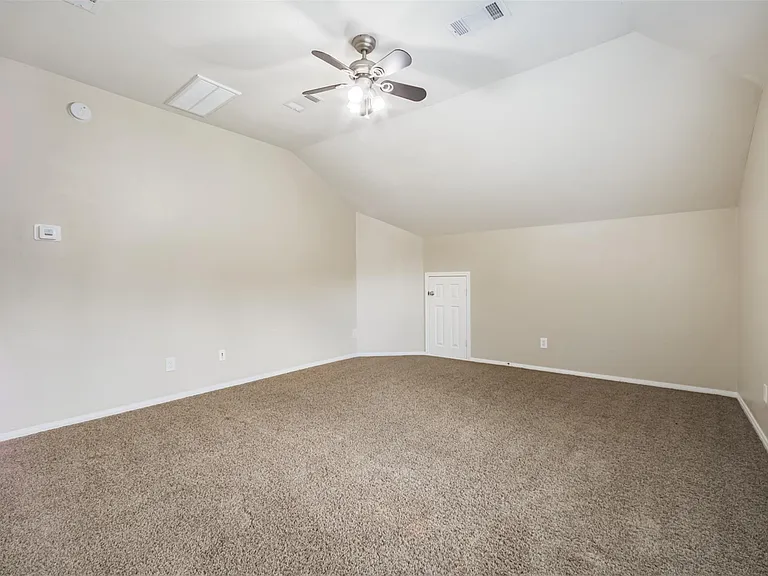 15810 Cypress Hall Dr — Photo 32