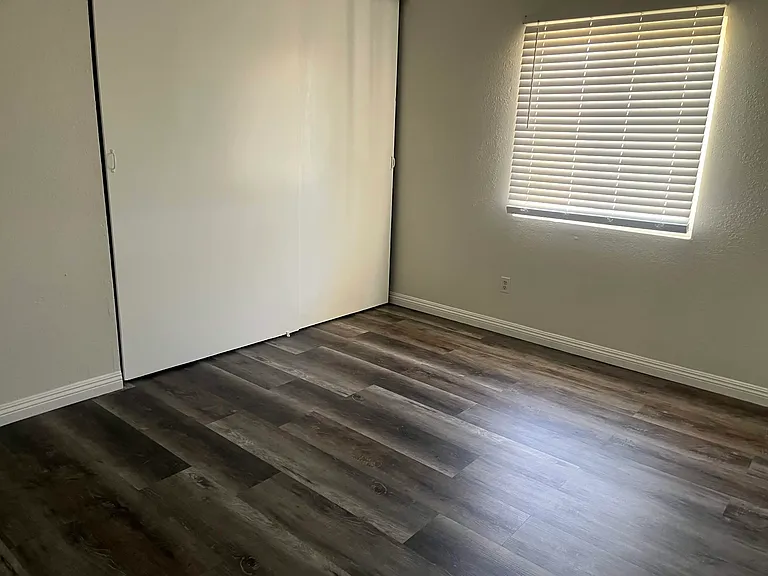 11006 Cortez Ave #B — Photo 1