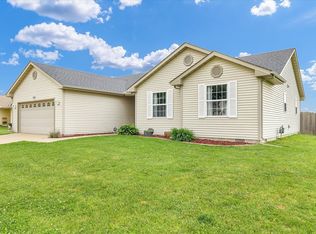 2406 N Skyline Dr, Urbana, IL 61802