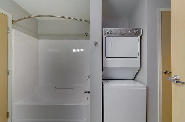 Washer and Dryer Included Washer and Dryer Included