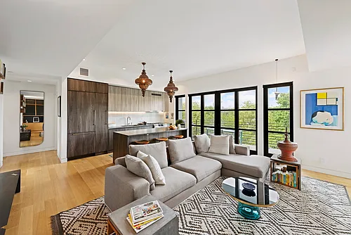 868 Lorimer St #5-A Photo 1