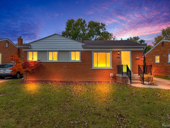 28925 Boston St, Saint Clair Shores, MI 48081