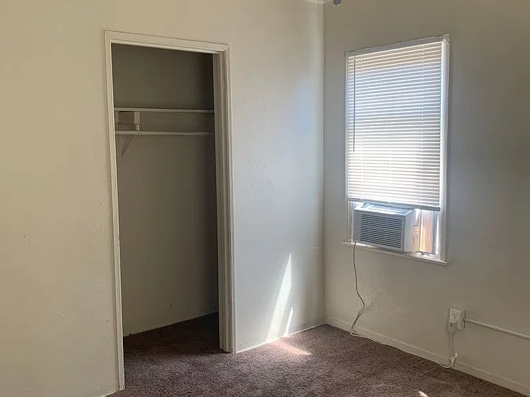 904 Taber Ave — Photo 6