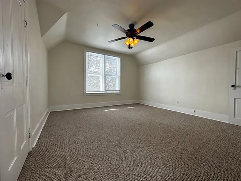2707 Forest Ave — Photo 17