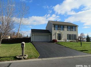 5521 Rockhampton Path, Clay, NY 13041