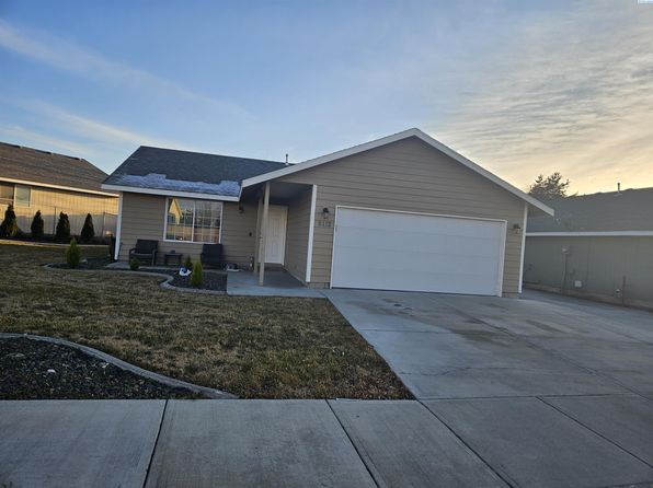 8112 Langara Dr, Pasco, WA 99301
