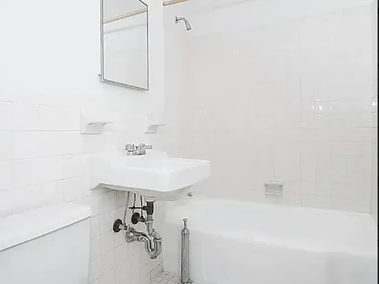 172 E 92nd St #3A — Photo 4