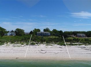 16109 Main Rd, East Marion, NY 11939