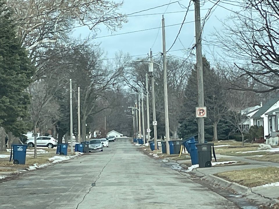 2nd image of 1910 52nd St