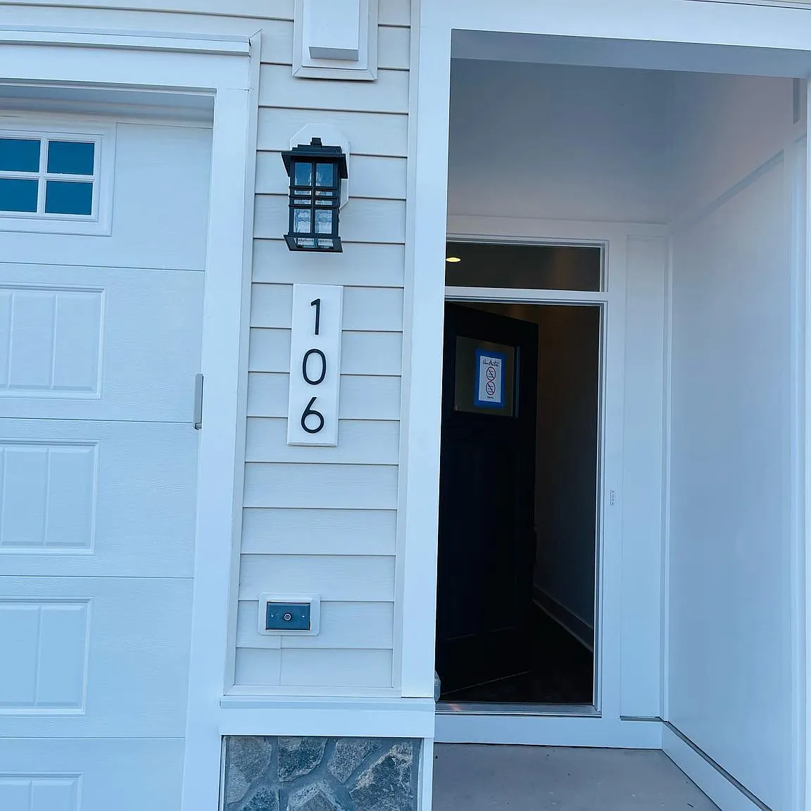 3 bed, 2.5 bath, 2152 sqft, $2,595 — Photo 3
