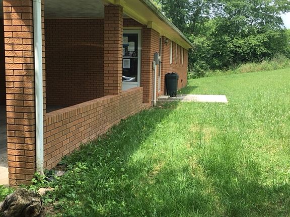 2nd image of 224 Rolling Hills Dr
