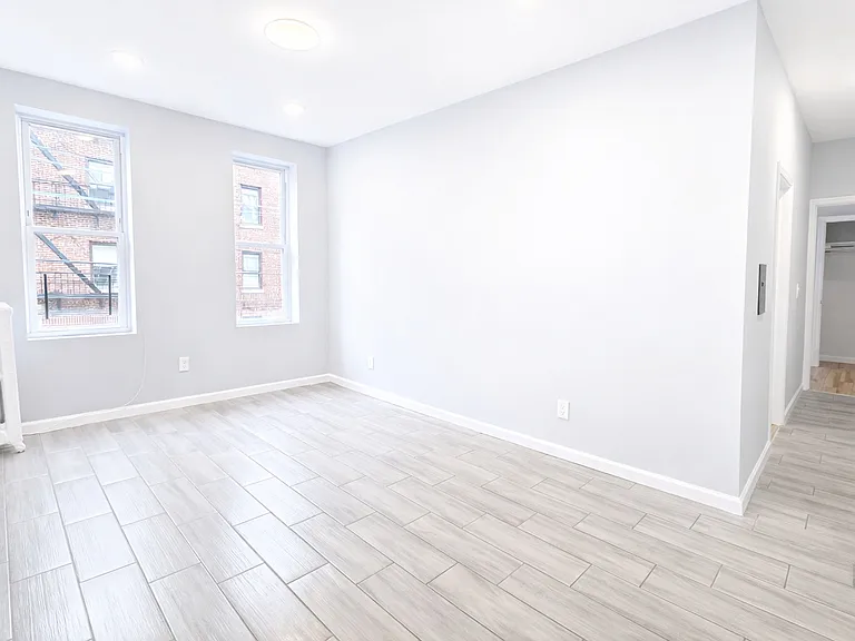 5114 Hudson Ave #7 — Photo 10