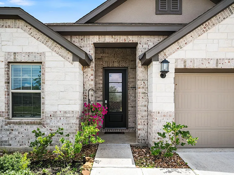 14206 Hawley Village Way — Photo 2