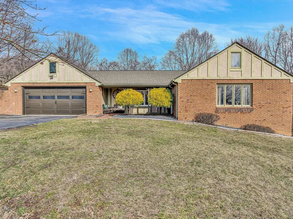 5206 Burnt Quarter Dr, Vinton, VA 24179