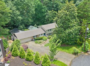 1490 Devonshire Ct, Dunwoody, GA 30338