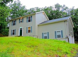 210 Warren Ct, East Stroudsburg, PA