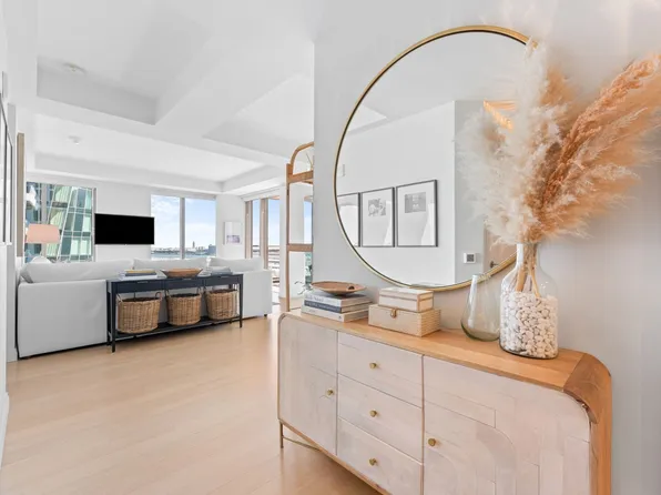133 Seaport Blvd #1022, Boston, MA 02210