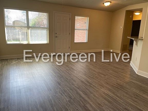 2nd image of 105 Barrow Ct