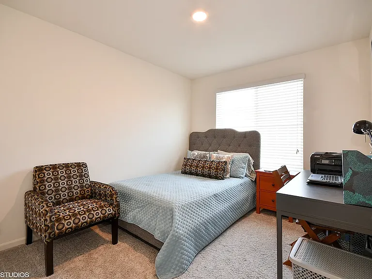 906 Bradford Dr — Photo 14