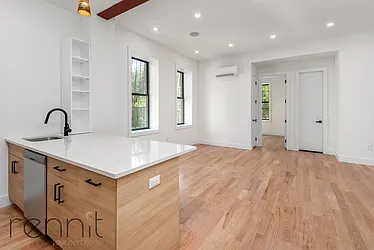 Rented by Rennit Inc.