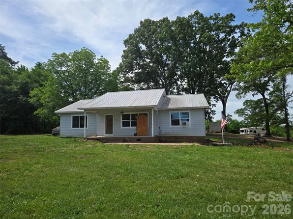 1127 N Mountain St, Blacksburg, SC 29702