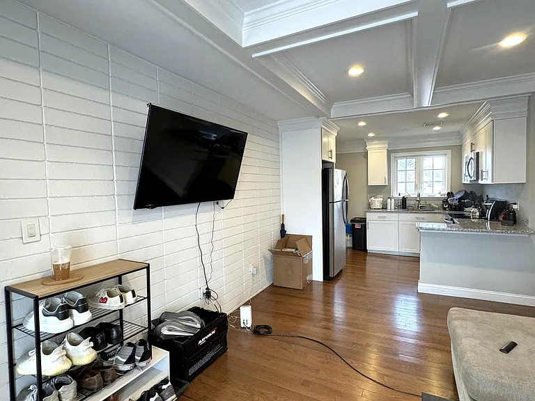 132 Greene St #4 — Photo 3