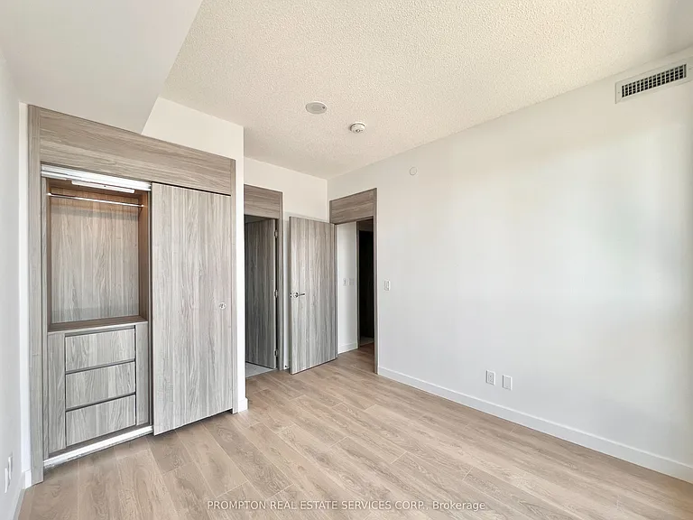 68 Esther Shiner Blvd #2016 — Photo 17