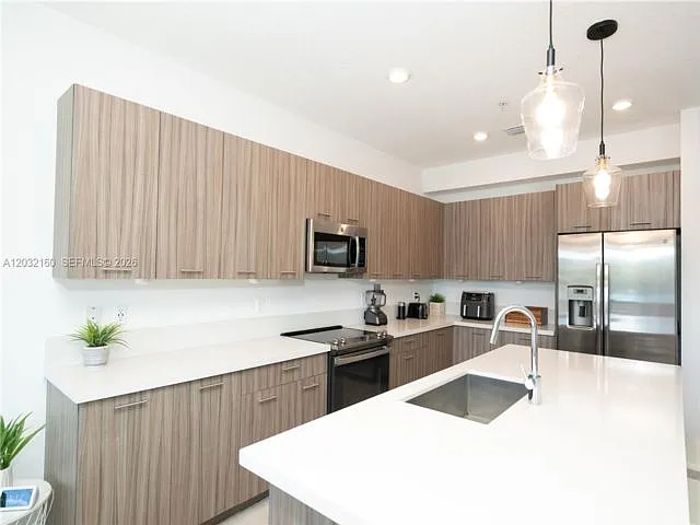 4640 SW 84th Ave #12 — Photo 2