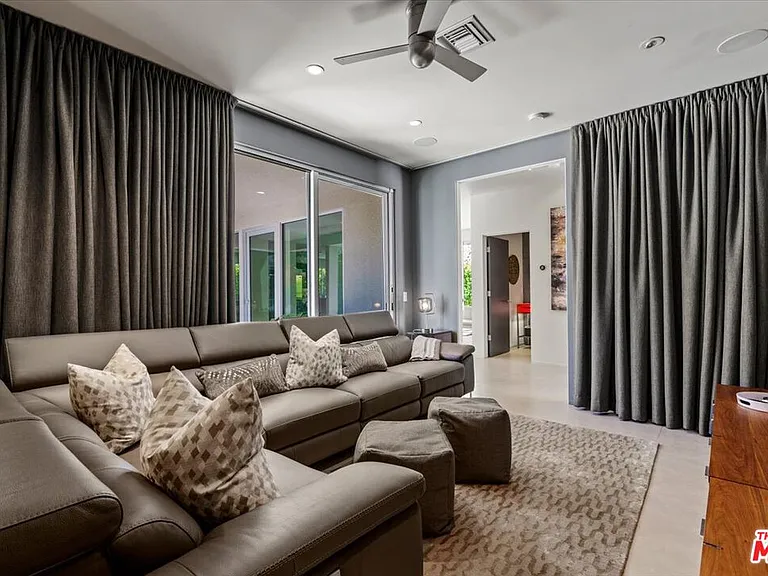 1175 Los Robles Dr — Photo 27