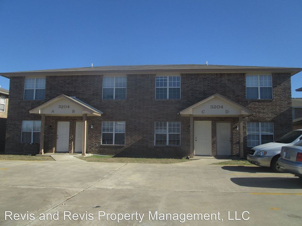 1st image of 3204 Hereford Ln APT C