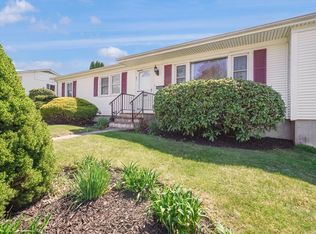 23 Dean St, Dartmouth, MA 02747