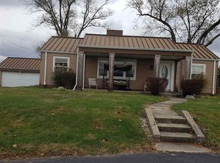 928 S Vine St, Connersville, IN 47331
