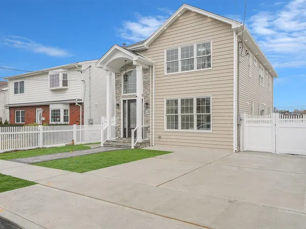 146 Oakley Avenue, Elmont, NY 11003