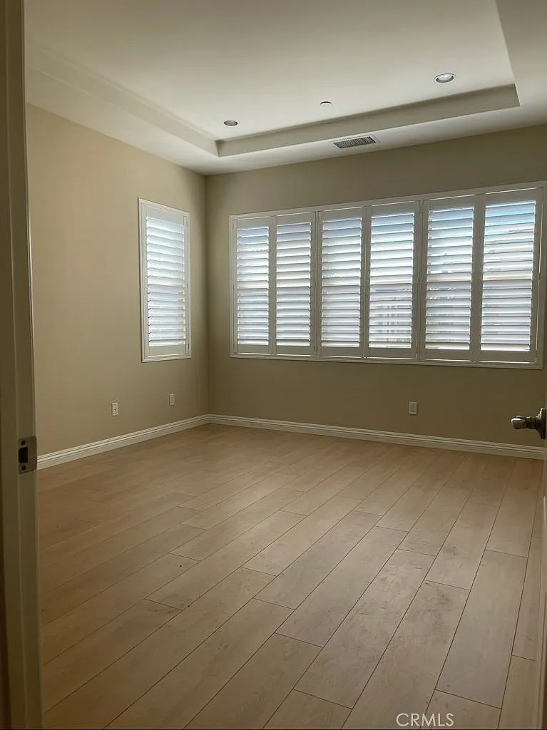 3 bed, 2.5 bath, 1729 sqft, $4,999 — Photo 4
