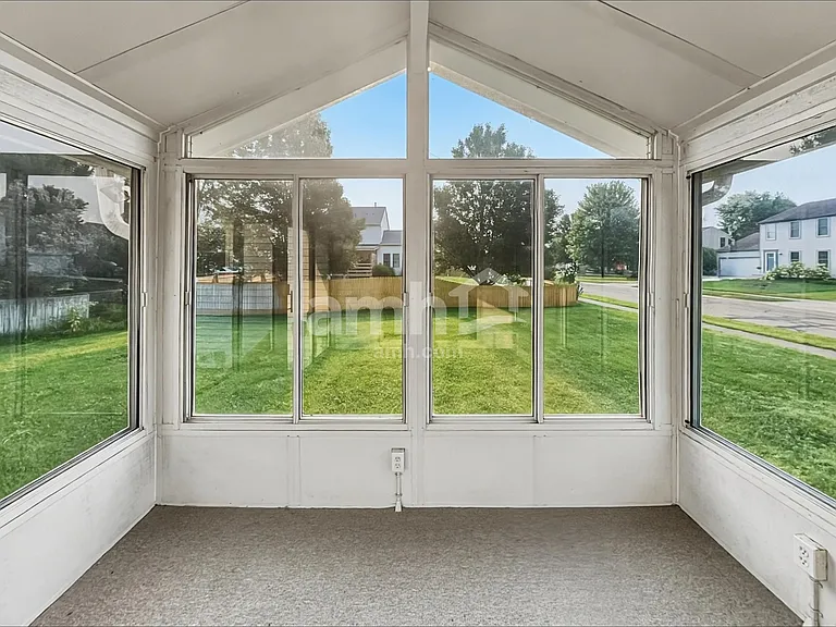 825 Whitehead Dr — Photo 15