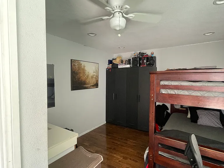 126 W Plaza Blvd — Photo 19